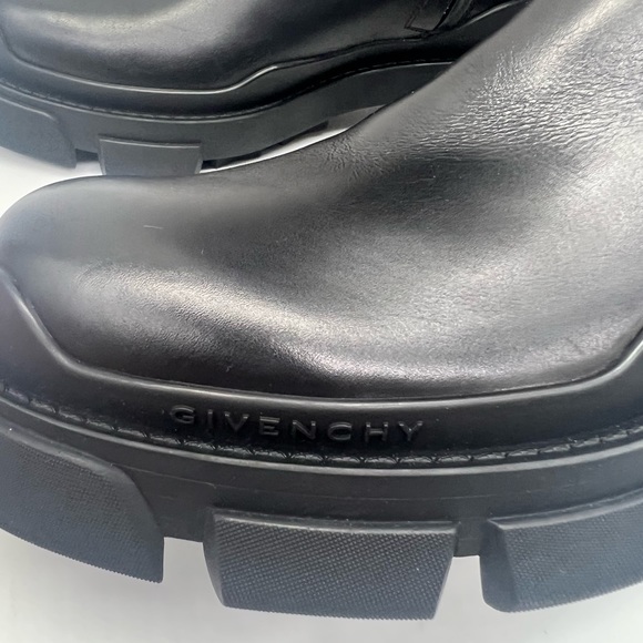 Givenchy Terra Black smooth calfskin boots - Picture 15 of 16